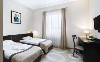Отель Hotel Picaro Stok Лагув Стандартный двухместный номер с 2 отдельными кроватями-2
